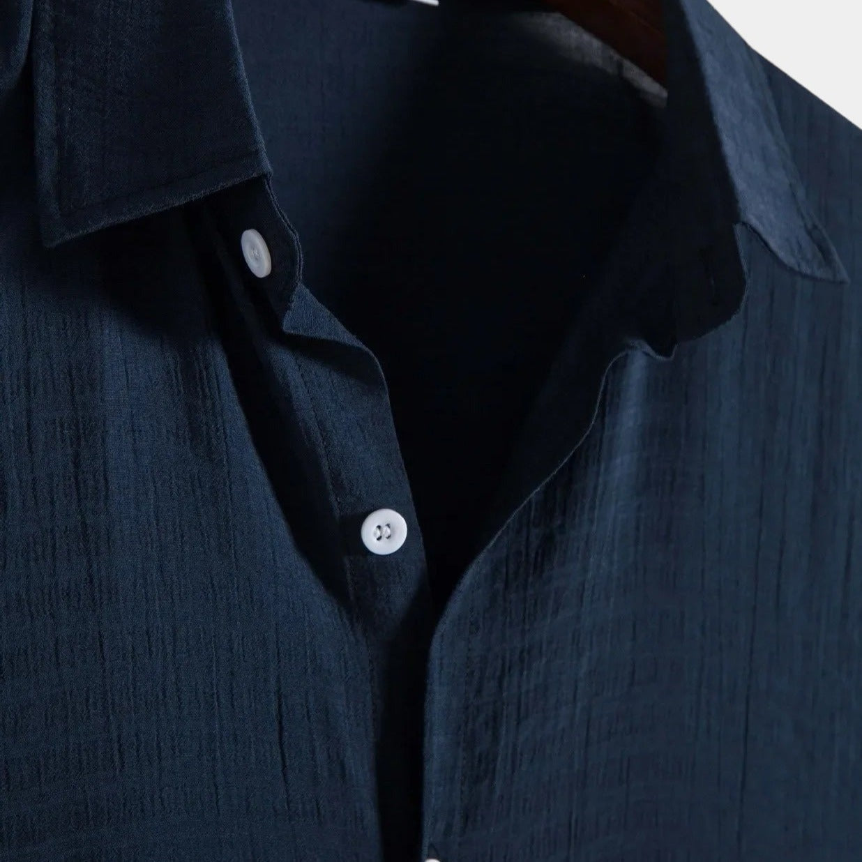 Men's Short Sleeve Button-Down Shirt - Pleated Texture