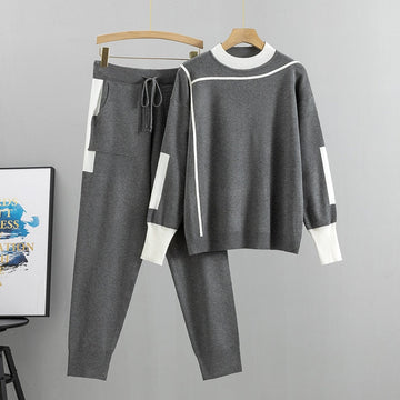 Women's Knit Two Piece Set - Long Sleeve Jumper and Jogger Pants with Contrast Trim