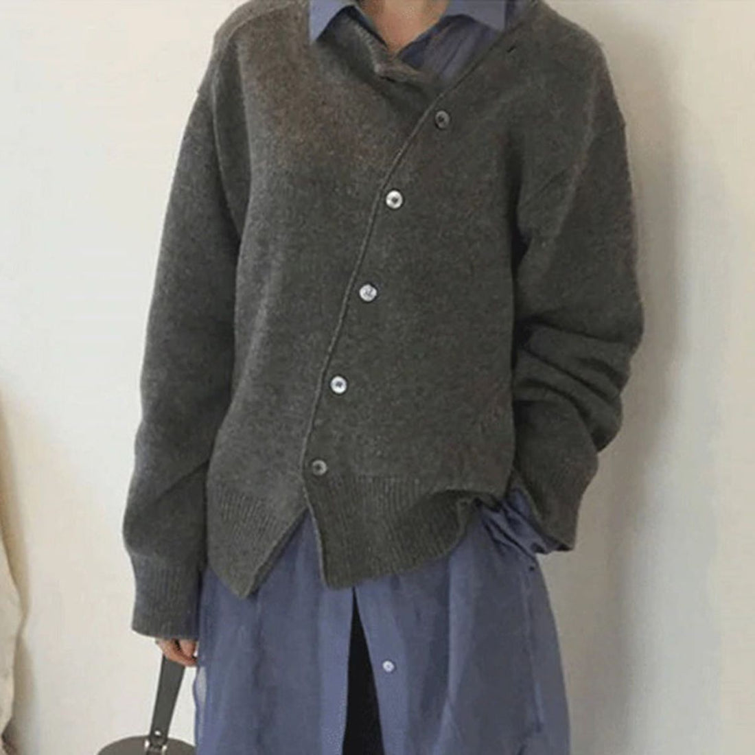 Women's Knit Cardigan - V-Neck - Button Front - Oversized - Ribbed Cuff and Hem