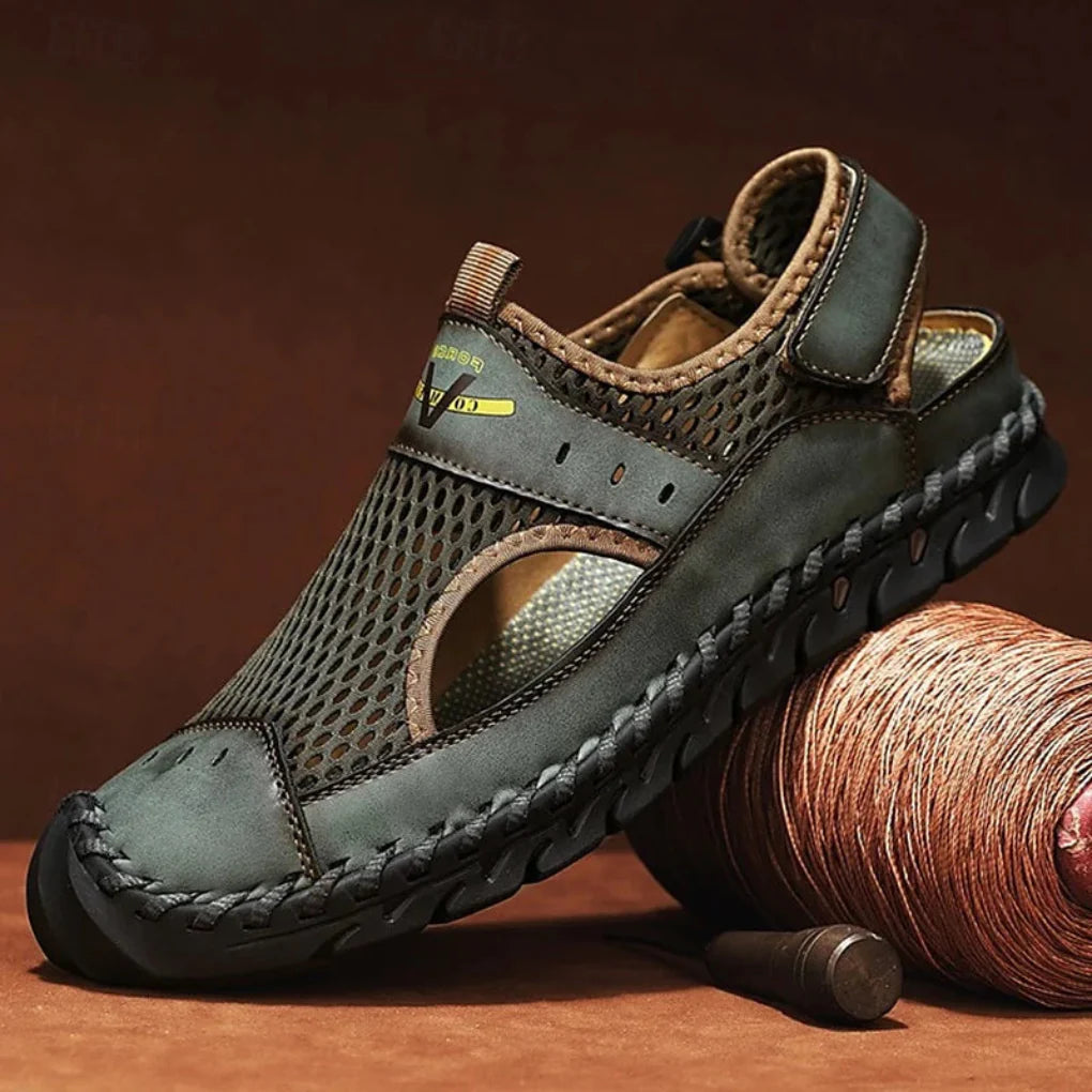 Men's Closed Toe Mesh Sandals - Adjustable Strap Outdoor Shoes