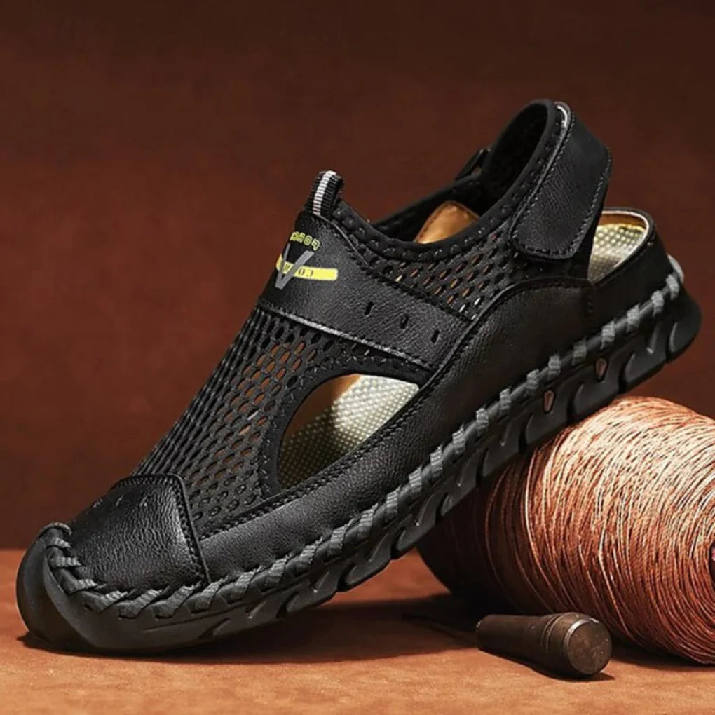 Men's Closed Toe Mesh Sandals - Adjustable Strap Outdoor Shoes